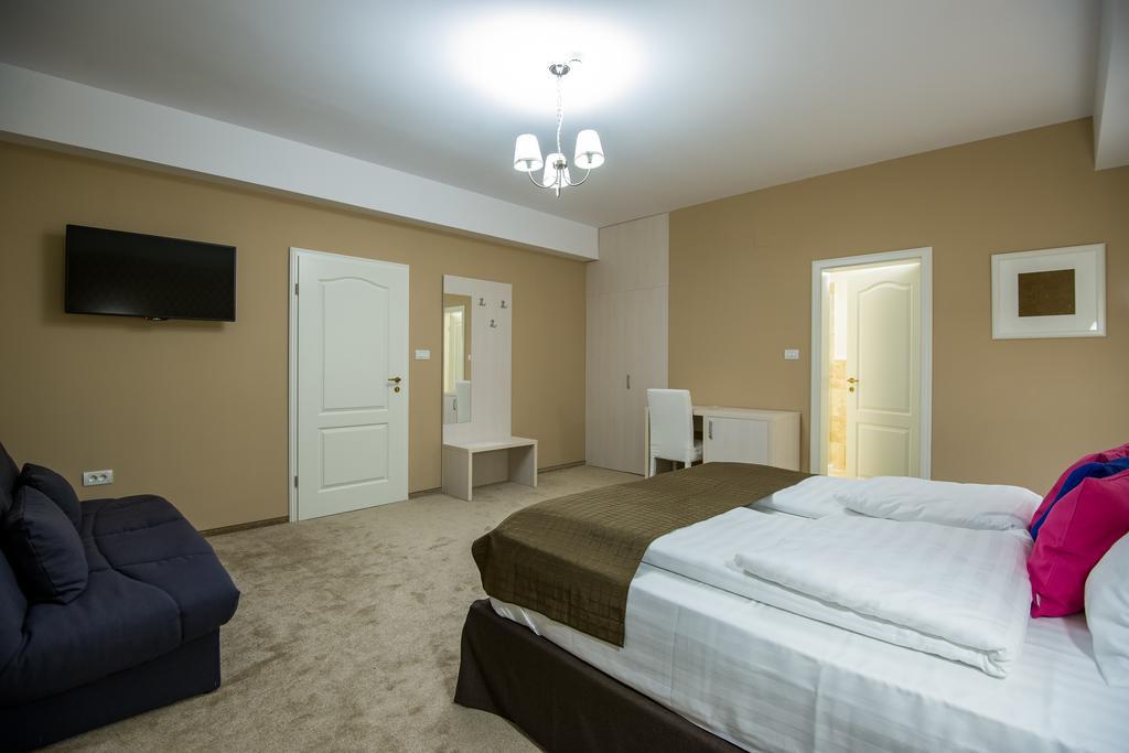 Hotel French Boutique Braszów Zewnętrze zdjęcie