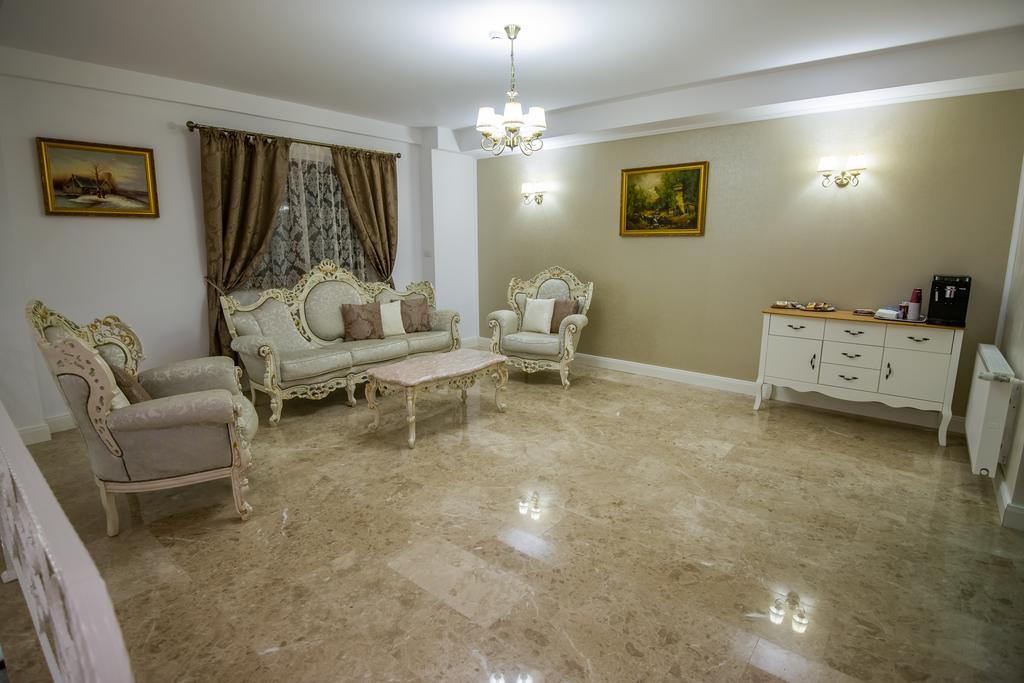 Hotel French Boutique Braszów Zewnętrze zdjęcie