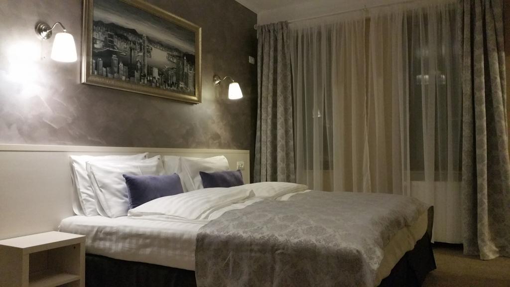 Hotel French Boutique Braszów Zewnętrze zdjęcie