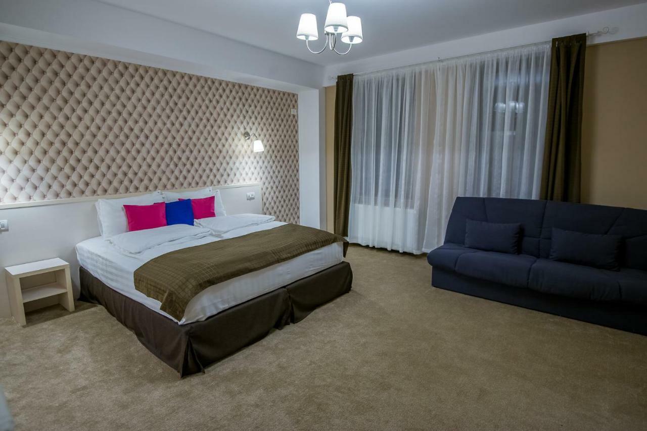 Hotel French Boutique Braszów Zewnętrze zdjęcie