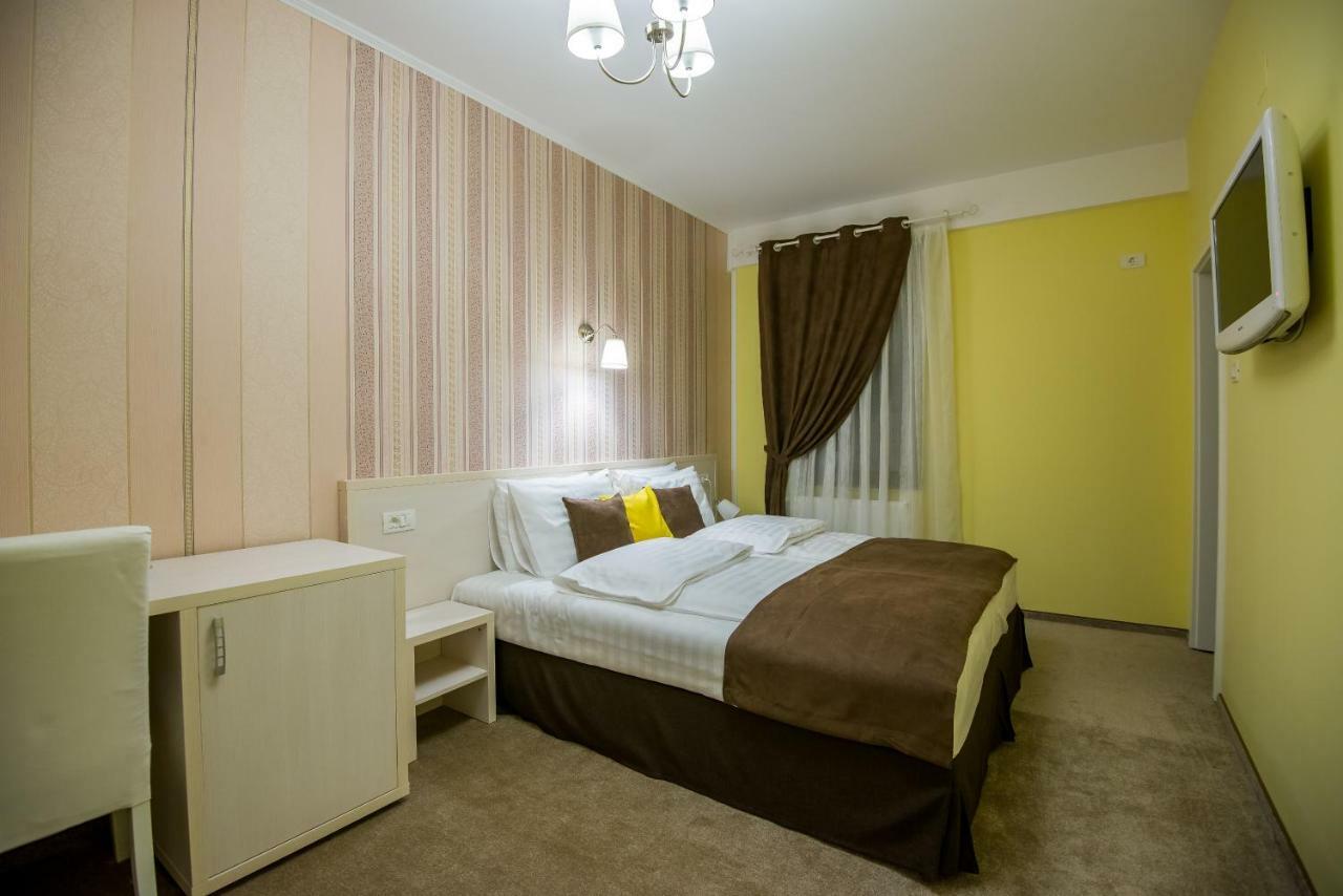 Hotel French Boutique Braszów Zewnętrze zdjęcie