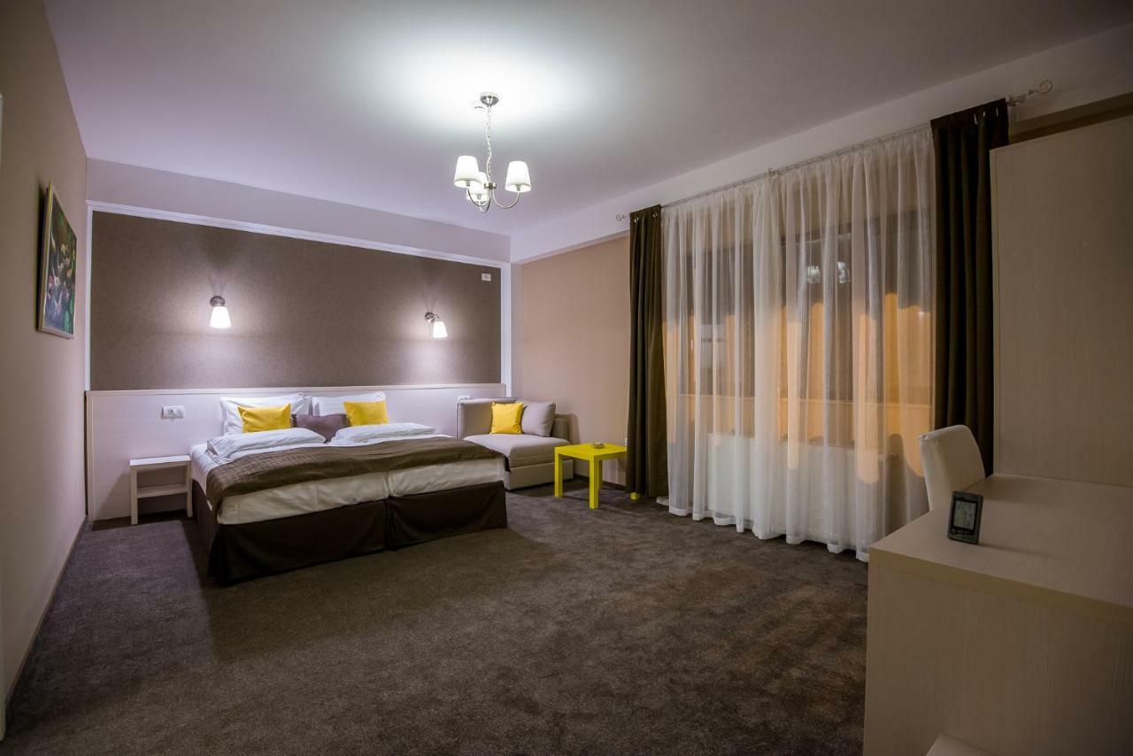 Hotel French Boutique Braszów Zewnętrze zdjęcie