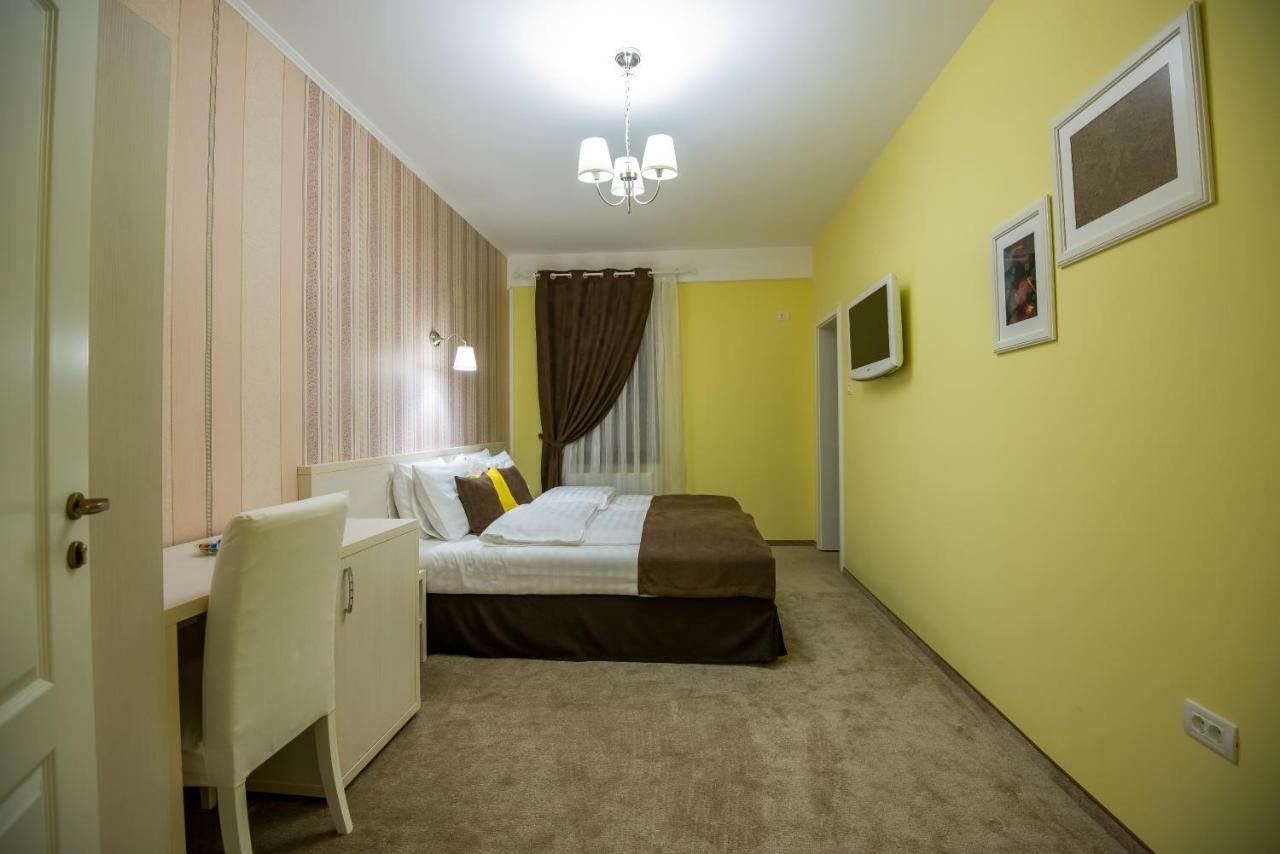 Hotel French Boutique Braszów Zewnętrze zdjęcie